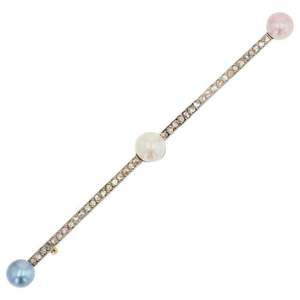French 1925 Mabe Cultured Pearl Diamonds 18 Karat Yellow Gold Platinum Brooch